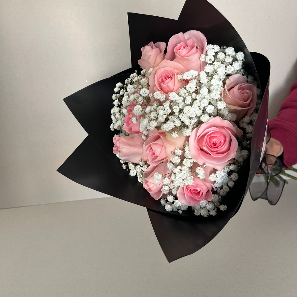 Bouquet De Rosas Rosadas & Paniculata blanca